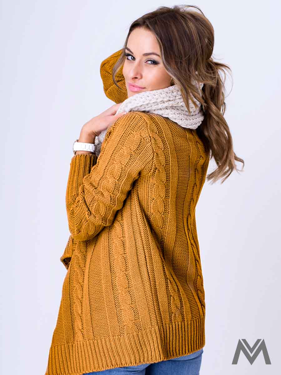damski sweter, kardigan, pulower, sweterek, poncho, sweter, ubranie, damskie ubrania, swetry damskie, damskie swetry, dziane swetry, damski kardigan, pulowery damskie, pulowery, długie swetry, długi sweter, dziane swetry, dziane swetry damskie, kardigan damski, eleganckie damskie pulowery, damskie swetry na guziki, pulower damski, swetry i kardigan, oversize pulowery, oversize sweter, nowoczesne swetry, sweter na suwak, kardigan damski, kardigan online, dziane kardigan, długie dziane swetry, dla kobiety, jako prezent, sweter na zimę, sweter na Boże Narodzenie, sweter na guziki, sweter Stylowy kardigan w kolorze musztardowym OSSI