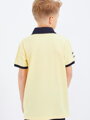 Chlapecké tričko s nápisem ve žluté barvě