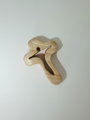 Fa kereszt egy 7,5x5 cm-es natúr kőrisfa