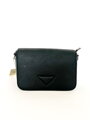 Čierna moderná crossbody kabelka 