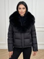 Dámska krátka čierna páperová bunda s kožušinou z pravej líšky 