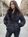 Dámska zimná bunda s pravou kožušinou v čiernej farbe