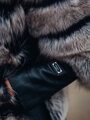 Luxusná krátka jahňacia kožená bunda s bohatou kožušinou z pravej líšky svetlá