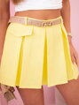Dámsky skort v žltej farbe ART0241 s opaskom 