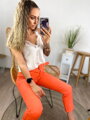 Elegantné nohavice v žiarivej oranžovej farbe