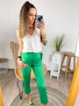 Dámske nohavice s opaskom v zelenej farbe