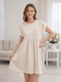 Dámske béžové šaty s čipkou