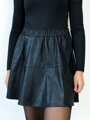 Fekete műbőr A-vonalú szoknya