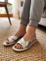 Női bőr papucs  44 szürke színben fonott mintával