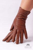 Kožené rukavice v hnědé barvě poškozené