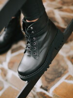 Elegantné členkové čižmy z pravej kože B-01 BLACK