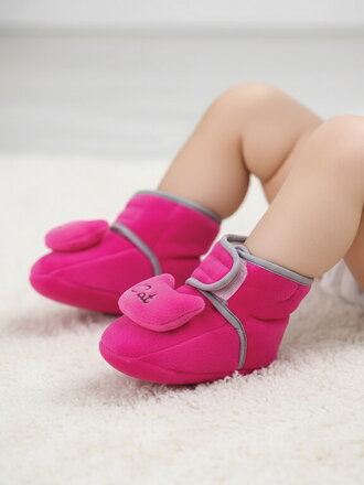 Bélelt csecsemő papucs ciklámen színben