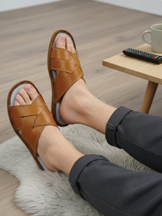 Férfi nyitott bőr papucs Model 13A barna