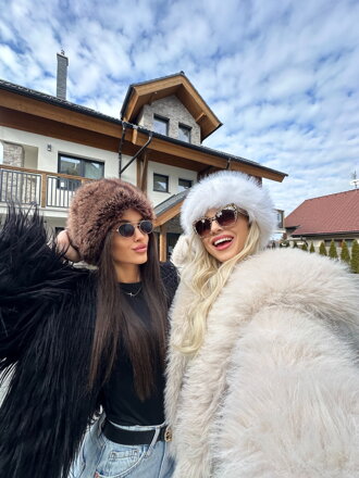 Luxusos női sapka LUXURY fehér