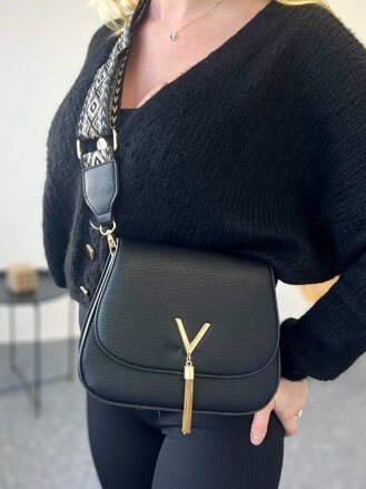 Gyönyörű női crossbody kézitáska fekete színben 