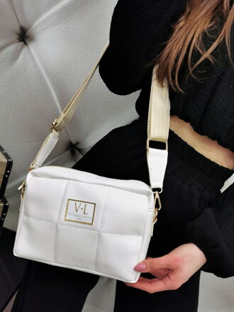 Női crossbody táska fehér színben