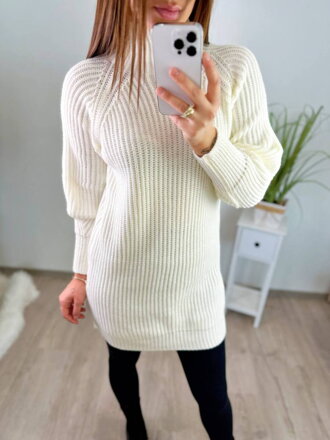 Dámsky hrejivý biely predlžený sveter 