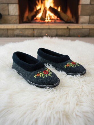 Női balerin papucs 60 varrott virágdísszel