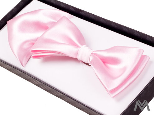 Férfi csokornyakkendő zsebkendővel világos rózsaszín