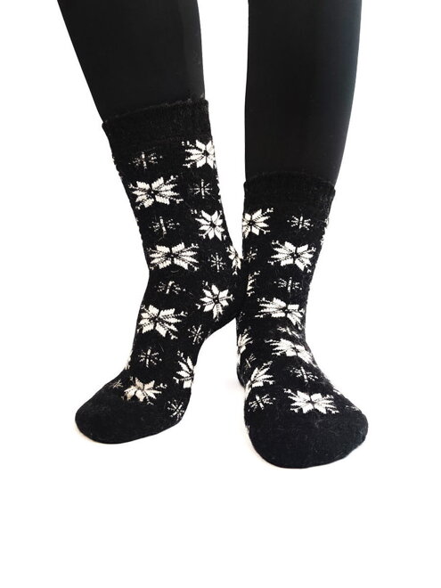 Női gyapjú zokni fekete -fehér hópehellyel