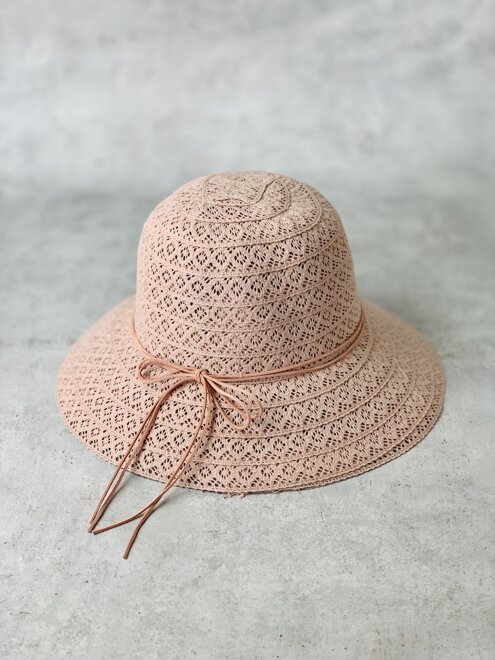 Női kalap A-86 rózsaszín színben