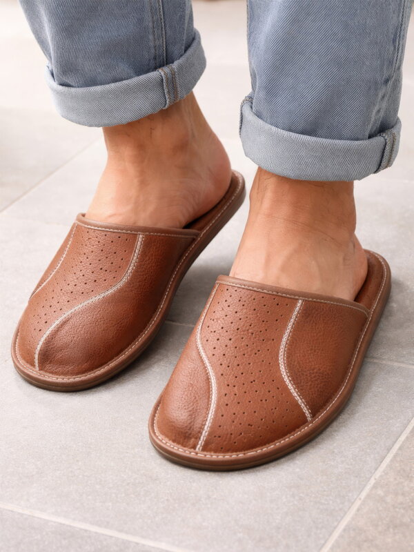 Férfi bőr papucs barna színben 19 B