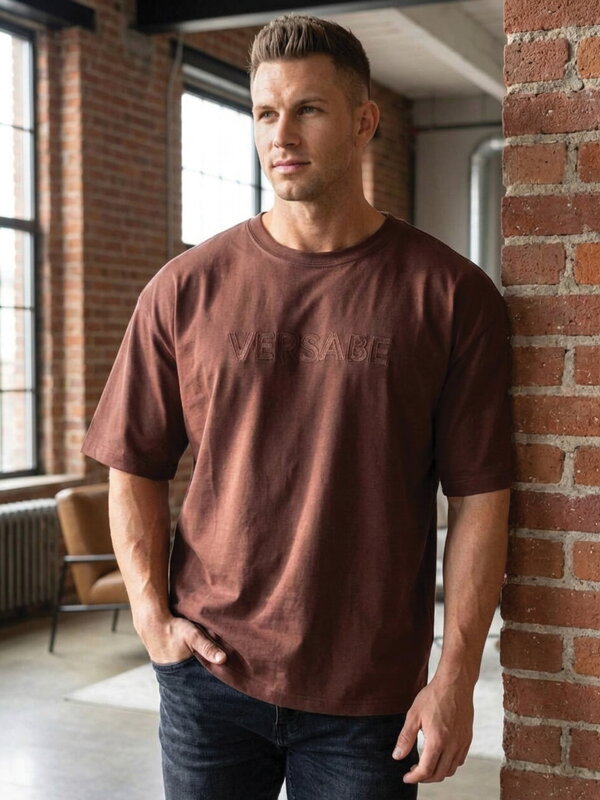 VERSABE férfi oversize póló csokoládébarna színben