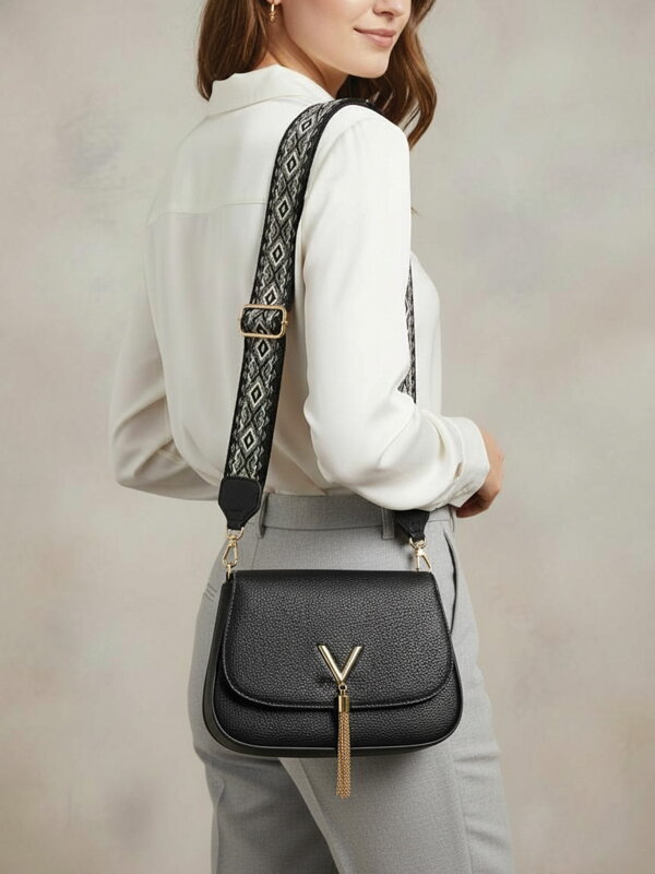 Gyönyörű női crossbody kézitáska fekete színben 