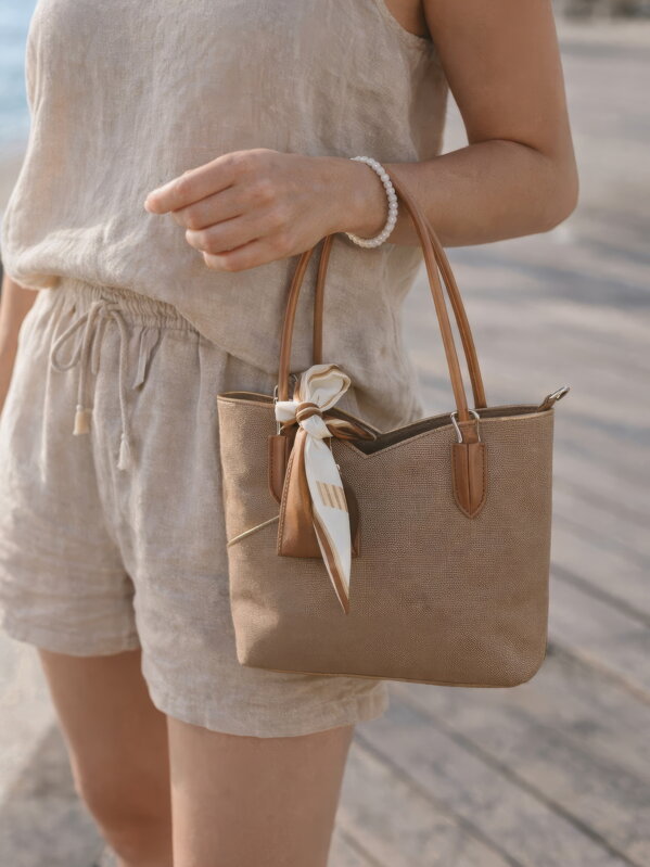 Dámska štýlová béžová kabelka 