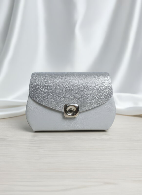 Ezüst estélyi táska