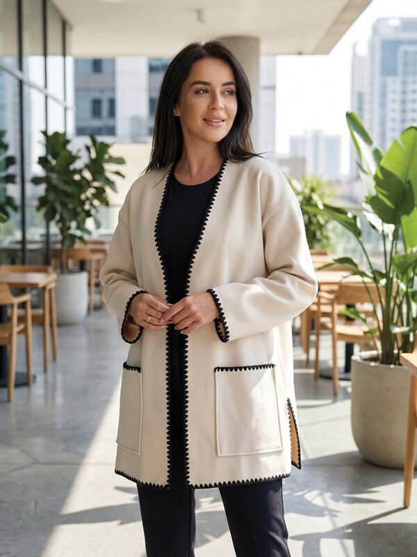 Kabát dekoratív szegéllyel 86562 világosbézs