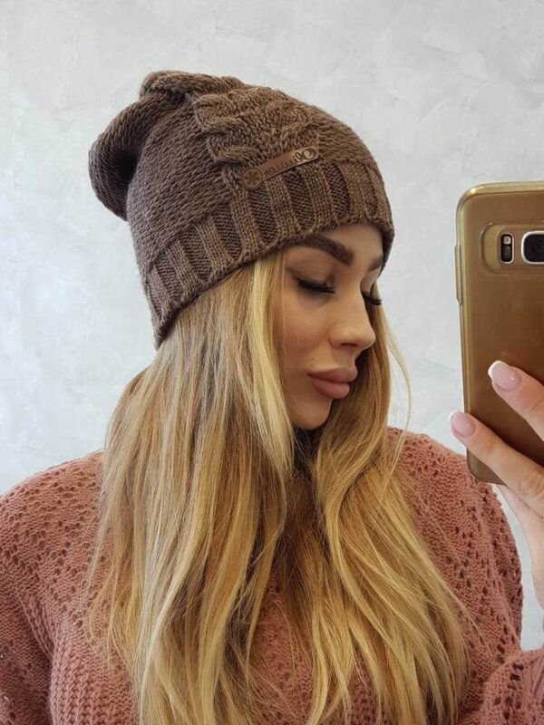 Női sapka pompom nélkül ULA K271 cappuccino Női sapka pompom nélkül ULA K271 cappuccino