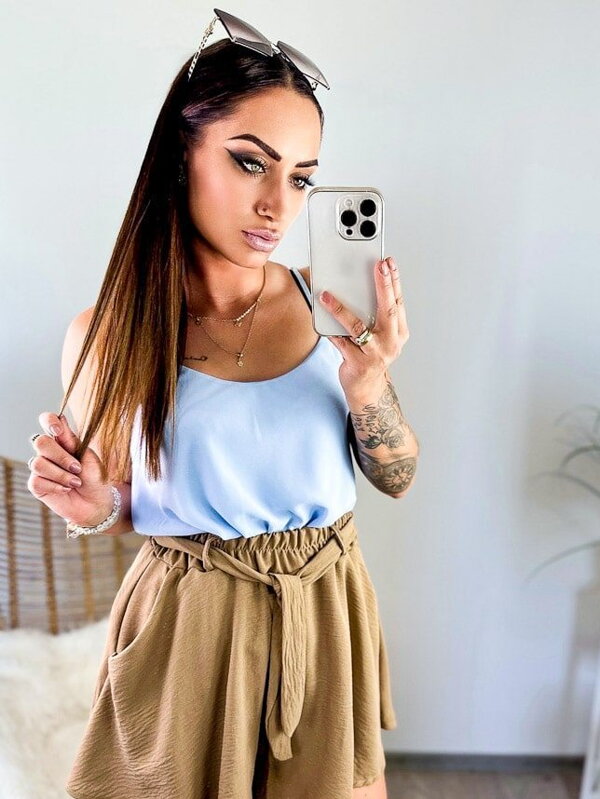 Gyönyörű női BABYBLUE pántos felső Gyönyörű női BABYBLUE pántos felső
