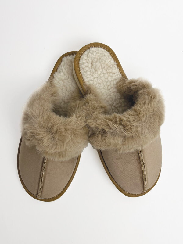 Zateplené zatvorené papuče s kožušinou model 112